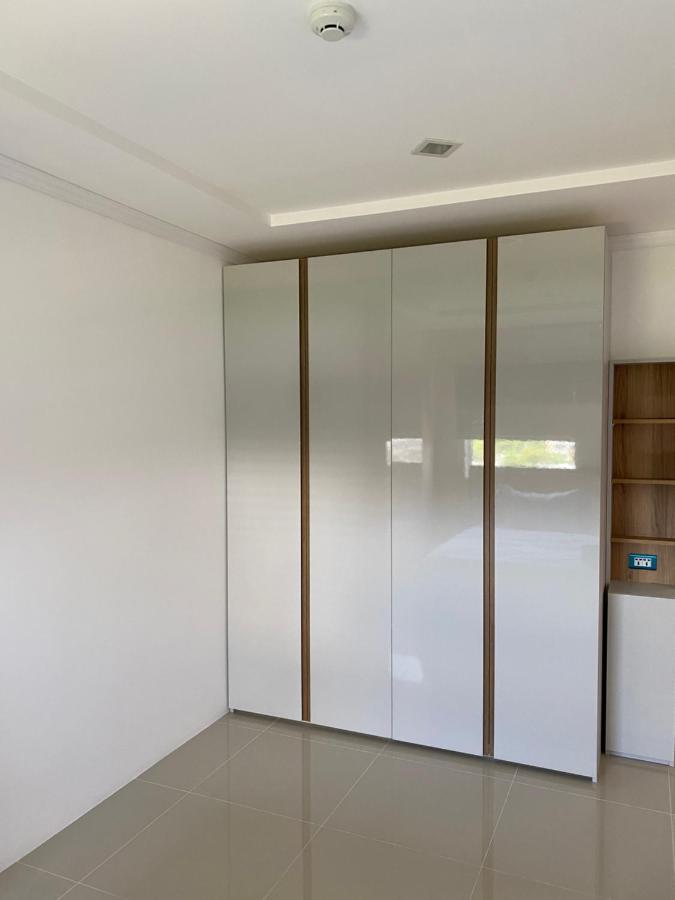 Trio Gems Condo, Pattaya Thailand Джомтьен Экстерьер фото