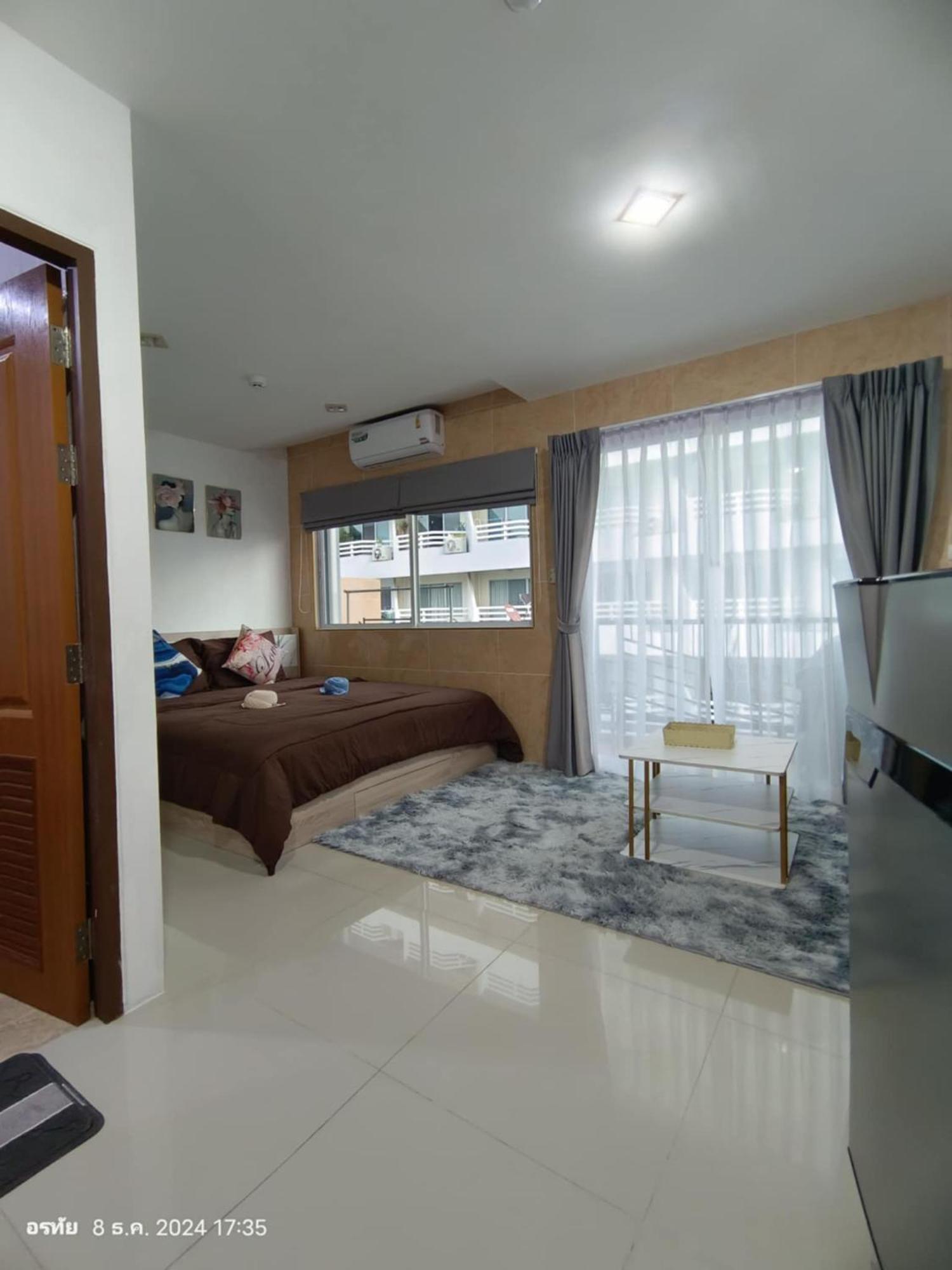 Trio Gems Condo, Pattaya Thailand Джомтьен Экстерьер фото